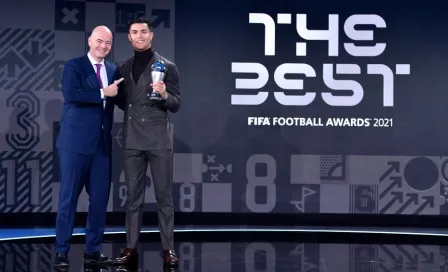 The Best: Cristiano Ronaldo recibió premio especial por récord de goles con selecciones