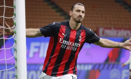 Video: Ibrahimovic se lució con golazo estilo 'ninja': "Otro día más en el trabajo"