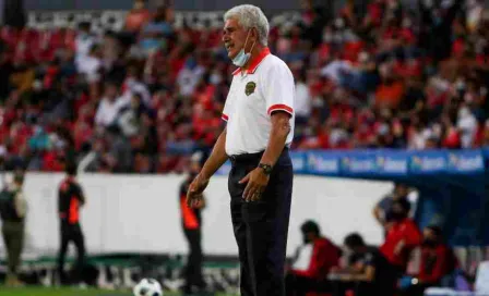 Juárez: Tuca Ferretti decidió no estar en el banquillo durante el partido vs Chivas