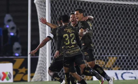 Juárez vs Chivas: Imitador de Juan Gabriel animó el medio tiempo del partido