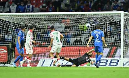 Cruz Azul tuvo últimos minutos de pesadilla y cayó contra Necaxa