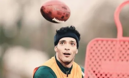 Video: Raúl Jiménez y el Wolverhampton practican con ovoide previo al Super Bowl