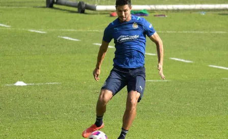 Chivas: Jesús Molina salió lesionado del partido amistoso ante Atlanta United