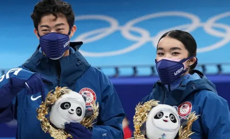 Beijing 2022: Thomas Bach ofreció antorchas olímpicas a patinadoras artísticas de EE. UU.