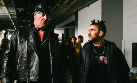 Video: Undertaker hizo aparición especial en concierto de Bad Bunny