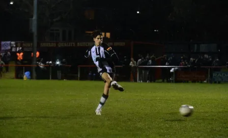 Santiago Muñoz firmó un gol en la victoria del Newcastle United Sub 23