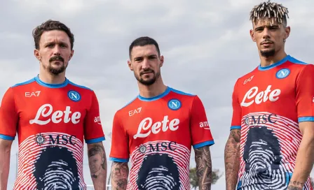 Chucky Lozano: Napoli presentó nueva camiseta en homenaje a Diego Armando Maradona