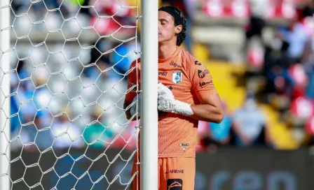 Querétaro vs Atlas: Toño Rodríguez pidió a un policía que actuara ante la pelea en gradas