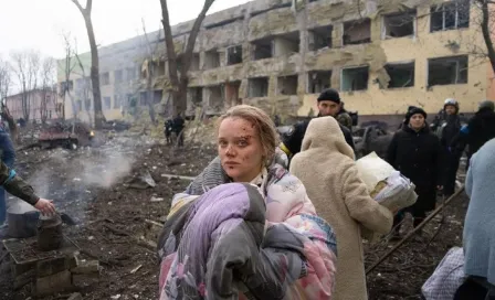 Rusia atacó hospital de maternidad en Ucrania; niños quedaron atrapados