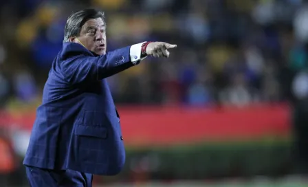 Miguel Herrera acudió al BBVA y la afición lo recibió: 'Acuérdate cuando eras rayado'