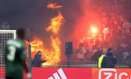 Edson Álvarez: Incendio en gradas del Johan Cruyff Arena retrasó inicio del Ajax vs Feyenoord