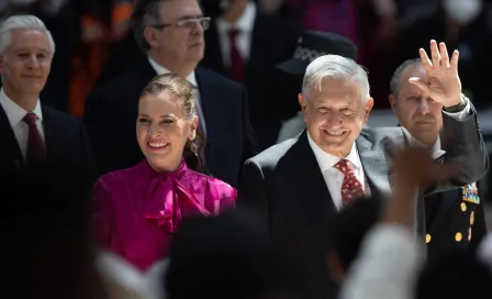 Video: Esposa de AMLO hizo broma de EPN en inauguración del AIFA