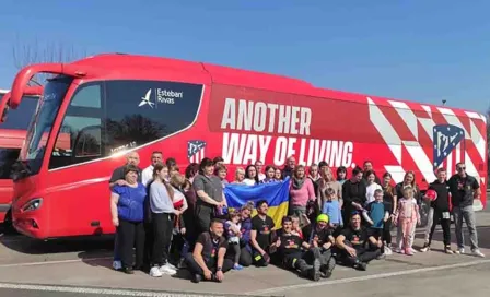 Ucrania-Rusia: Autobús del Atlético de Madrid regresó de Varsovia con 36 refugiados ucranianos