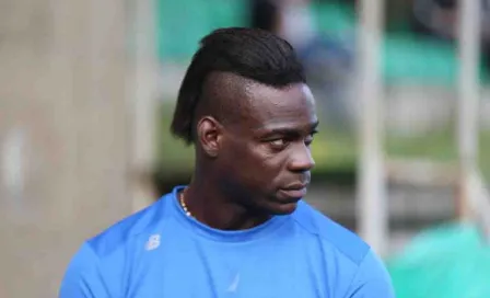 Mario Balotelli sorprendió en redes sociales con su nuevo tatuaje en el rostro