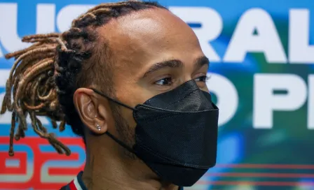 Hamilton bromeó sobre la prohibición de joyas en la F1: 'Tengo piercings que no puedo quitar'