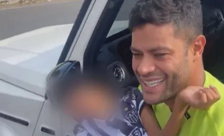 VIDEO: Hulk tiene un hermoso detalle con niño que sufre de discapacidad