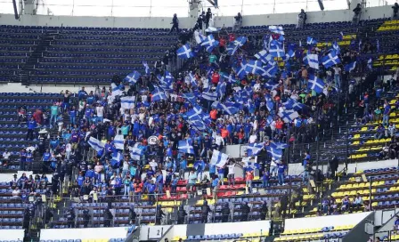 Cruz Azul: Afición de La Máquina golpeó a elementos de seguridad en el Estadio Azteca