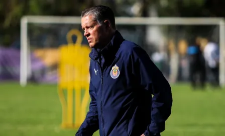 Chivas: Ricardo Peláez le cumplió el sueño a un aficionado rojiblanco y lo llevará al Akron