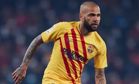 Dani Alves sobre el Balón de Oro: 'Karim Benzema merece ganar el galardón'