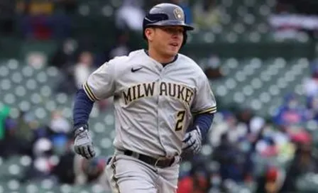 Luis Urías: Destacada actuación del mexicano en victoria de Brewers sobre Braves