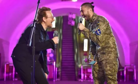 Video: Bono protagonizó concierto de paz en un metro de Kiev 