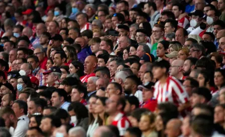 Atlético de Madrid: Aficionados del Real Madrid provocaron bronca en las gradas