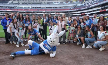 Cruz Azul: Jugadores reconocieron a madres y esposas con motivo del 10 de mayo