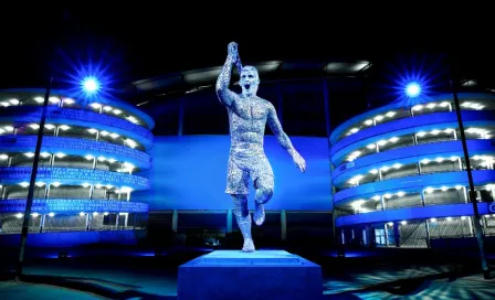 Manchester City: Estatua del Kun Agüero fue revelada por el club