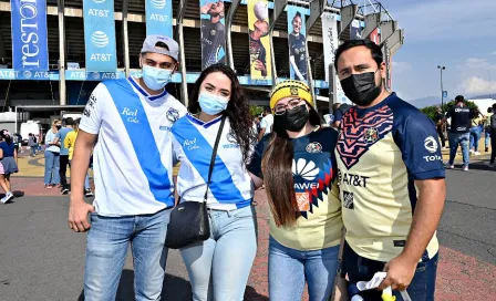 América vs Puebla: Afición azulcrema consoló a fan de La Franja en el Azteca