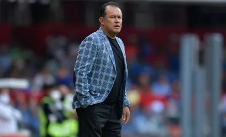 Juan Reynoso: Cruz Azul hizo oficial la salida del director técnico 