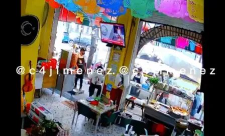 Video: Taquero salvó a cliente que se estaba ahogando mientras comía