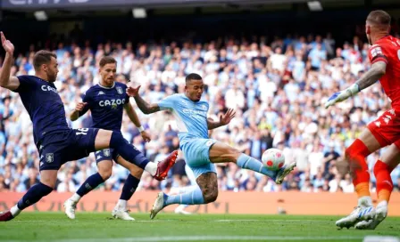 Manchester City: Aficionados agredieron a Robin Olsen, arquero del Aston Villa