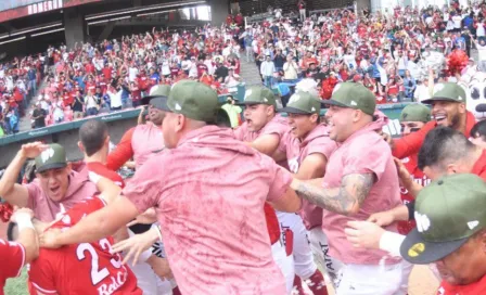 Diablos Rojos: 'A la Diabla' se llevaron la serie ante Acereros en extrainnings