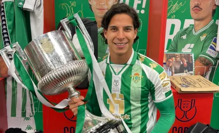 Diego Lainez: Betis busca canjear al mexicano por Denis Suárez del Celta