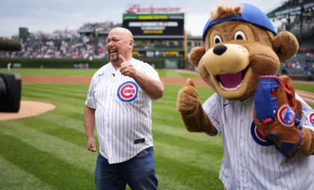 Enrique 'Perro' Bermúdez: Lanzó la primera bola en juego de Cubs