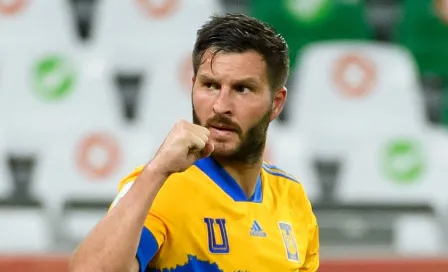 Gignac: El Bomboro jugó una cascarita en sus vacaciones y se reencontró con Damián Álvarez