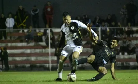 Primera División de Paraguay: Aves se comieron cableado de luz en pleno partido