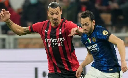 Calhanoglu criticó a Zlatan Ibrahimovic: "No contribuyó en nada al campeonato del Milan"