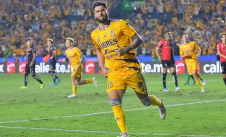 Video: André-Pierre Gignac jugó broma a jugadoras de Tigres Femenil