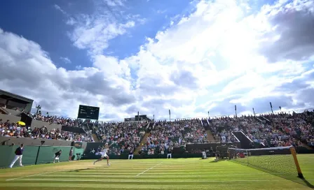 Federación de tenis británica fue sancionada con 900 mil euros por el veto a rusos