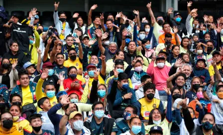 América: Afición de las Águilas pinta de amarillo el Azteca en presentación de refuerzos