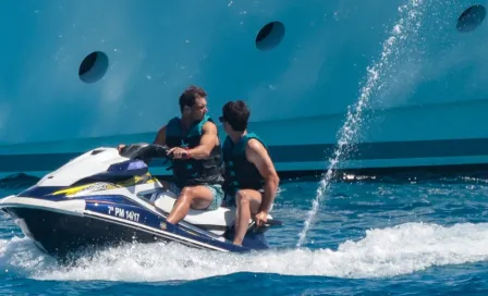 Rafa Nadal, tomó sus vacaciones en Islas Baleares y aceleró al máximo en una moto acuática