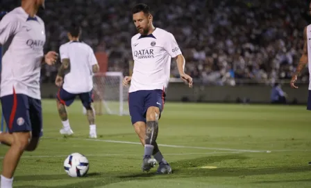 Video: Messi firmó autógrafo a niño japonés que se brincó las gradas para conocerlo