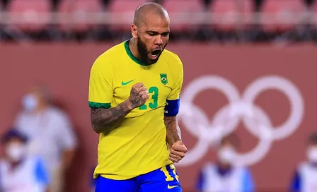 Pumas y Dani Alves 'coquetean' a través de redes sociales 