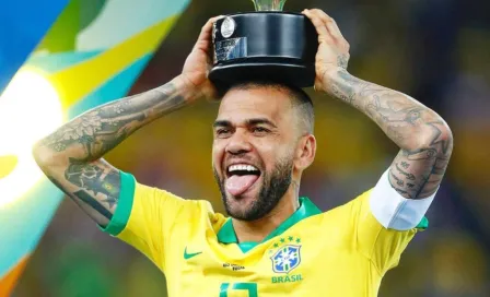 Pumas: Dani Alves arribó a CDMX para cerrar fichaje con Universidad