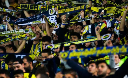 UEFA investigará a Fenerbahçe por cánticos a favor de Putin en juego ante Dinamo de Kiev