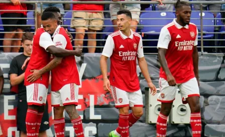 Premier League: Arsenal presentó su tercera indumentaria 