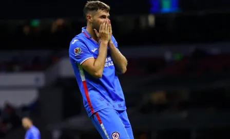 Cruz Azul se despidió de Santi Giménez: "Recuerda que eres #AzulDePorVida"