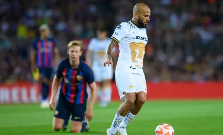 Barcelona vs Pumas: Dani Alves salió de cambio ovacionado por la afición