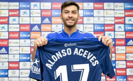 Video: Alonso Aceves regaló la playera de su debut en el Real Oviedo